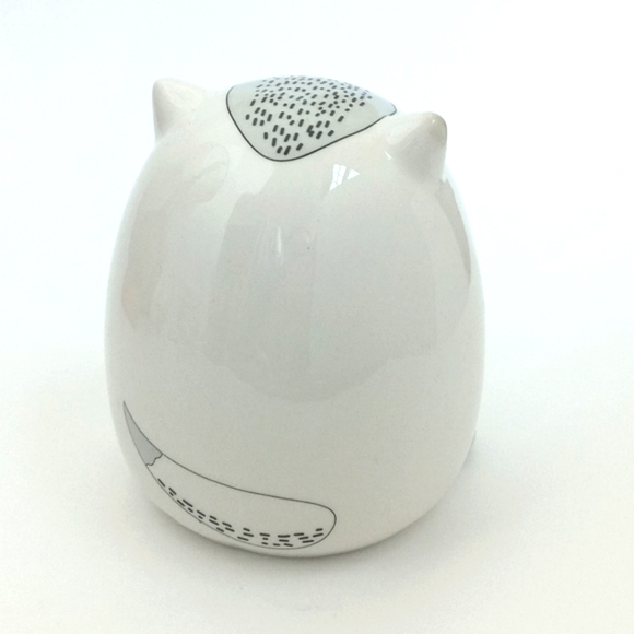 Ceramic Skunk Possum Dish Sponge Holder with Charming Gray & White Design - Picture 6 of 10